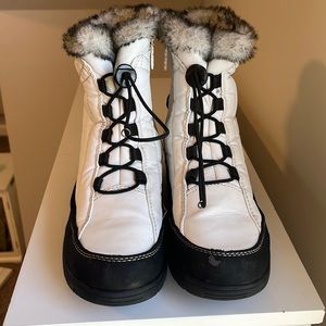 Totes White Snow Boots